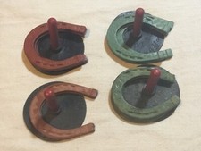 VINTAGE 1950'S AUBURN TOY RUBBER HORSESHOE SET GAME