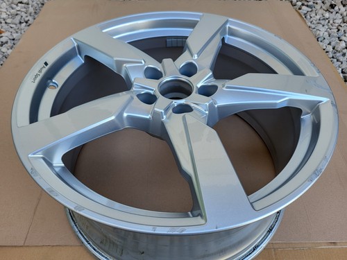 1 original Audi TT TTS TTRS 19 Zoll Alufelge 9x19 ET52, 8S0601025AA, 8S0601025BH - Bild 9 von 13