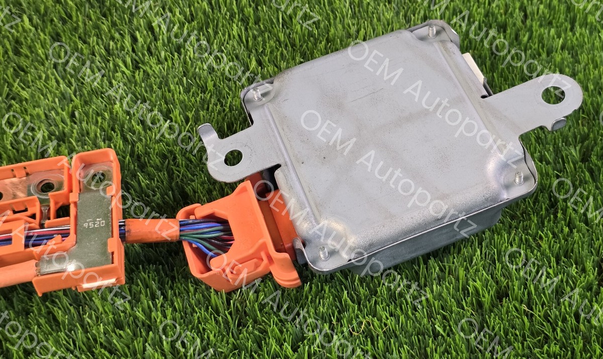 カムリ　ボルテージセンサー　89892-33020 89892-33020 DENSO - Sensor Battery Voltage For Hybrid Toyota