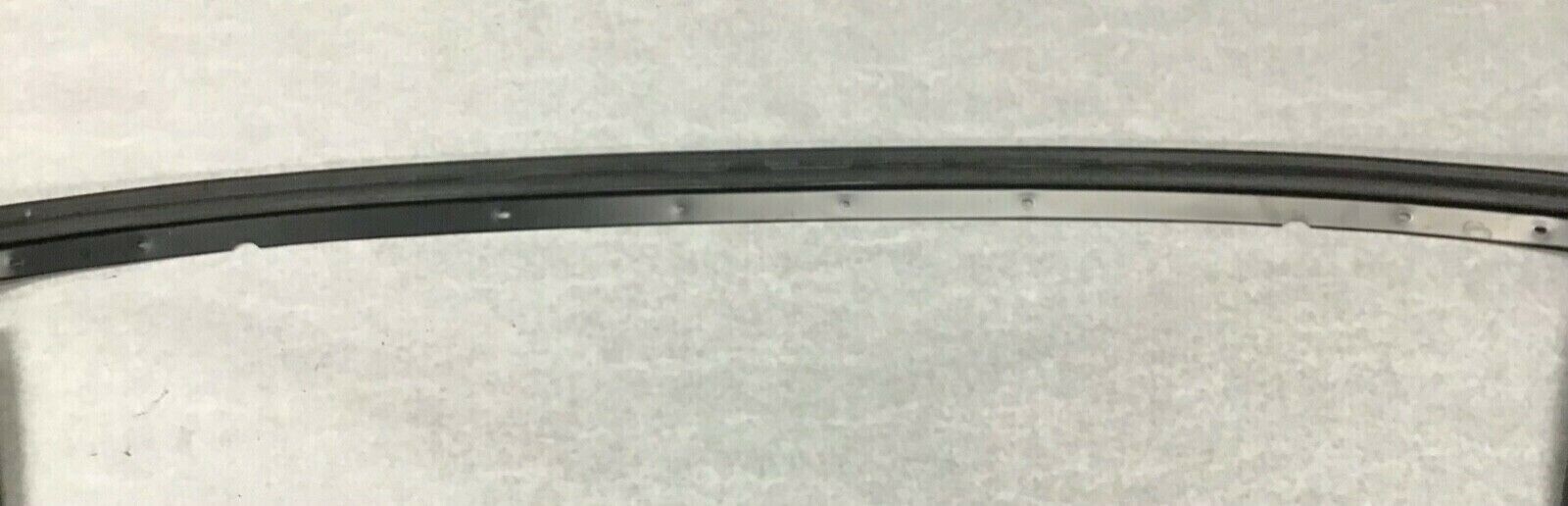 Maserati GranTurismo GranCabrio Outer Convertible Top Front Rubber Seal 83468000