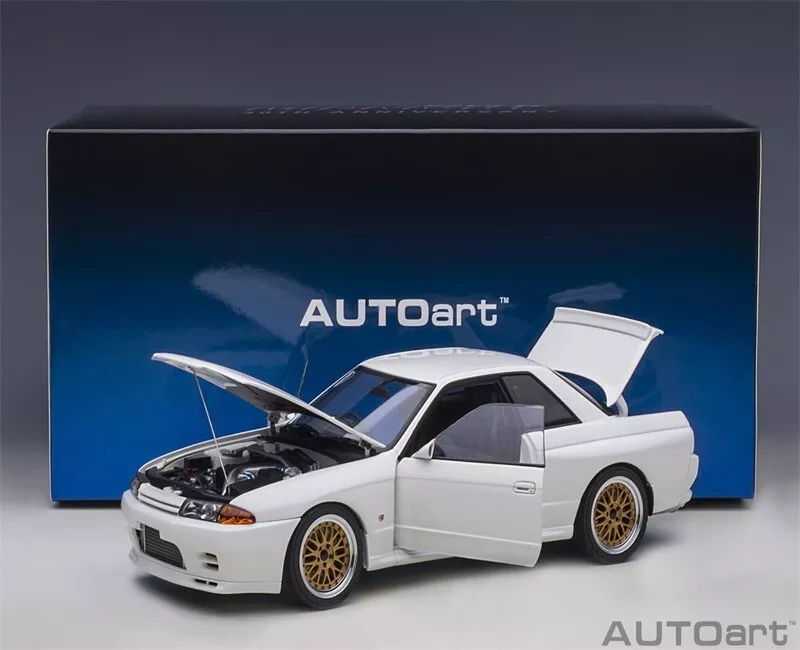 AUTOart 1/18 スカイライン GT-R R32 Vスペック2 チューンド