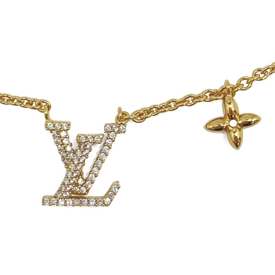 Louis Vuitton® LV Floragram Necklace Golden. Size in 2023  Womens jewelry  necklace, Fashion jewelry necklaces, Womens fashion jewelry