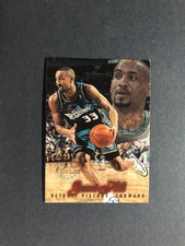 1996-97 Flair Showcase - Grant Hill #19 Row 1