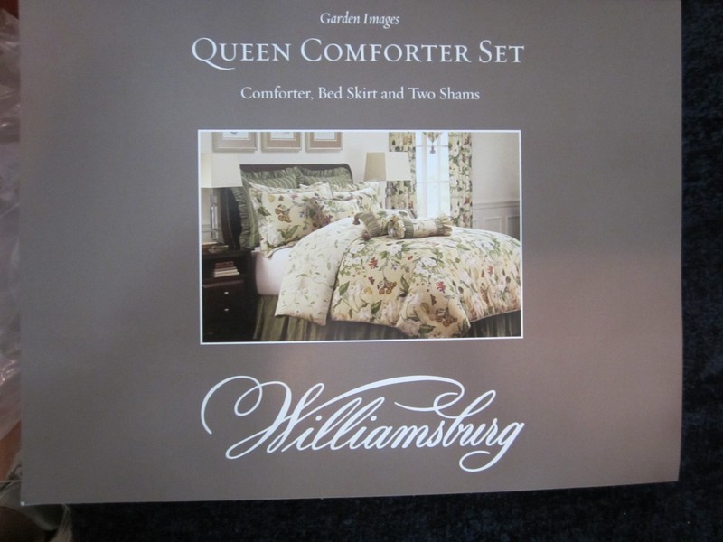 Williamsburg Abbey Garden Queen Reversible 7 pieces