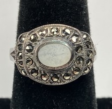.925 STERLING SILVER MOTHER OF PEARL OVAL INLAY  MARCASITE RING SIZE 6.5