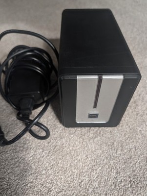 D-Link DNS-323 2-Bay NAS Network Storage Enclosure with Power cord (No Drives)