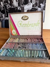 RARE BOITE VINTAGE D’AVANT 1970 96 TALENTS NV PASTELS SOUPLES QUALITÉ ARTISTES REMBRANDT