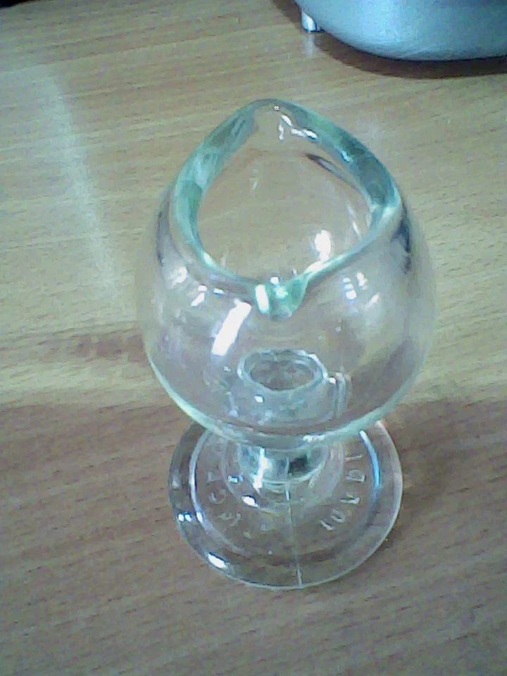 Vintage Antique Clear Glass Eye Wash Bath Made In England 7.5cm - Image 1 of 3