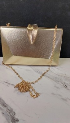 Beautiful Gold Clutch With Leaf Clasp And Chain Strap See Pictures 