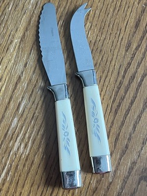 Regent Sheffield England Stainless Steel Two Piece Cheese Knives Set Ivory Color