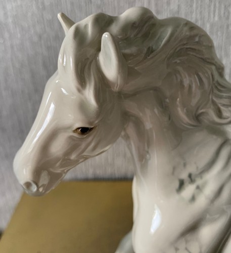 BESWICK HORSE CANTERING SHIRE MODEL No. 975 DAPPLE GREY GLOSS PERFECT (C) - Picture 4 of 9