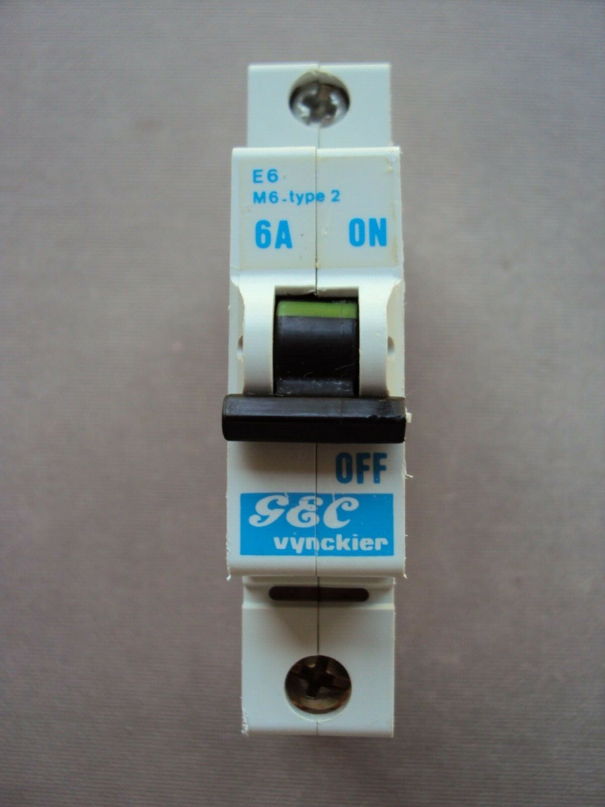 Disjoncteur Module Vynckier Série S 6A-40A (monopôle) - Occasion Mais En état De Marche, Idéal Pour Dépannage Ou Installation économique