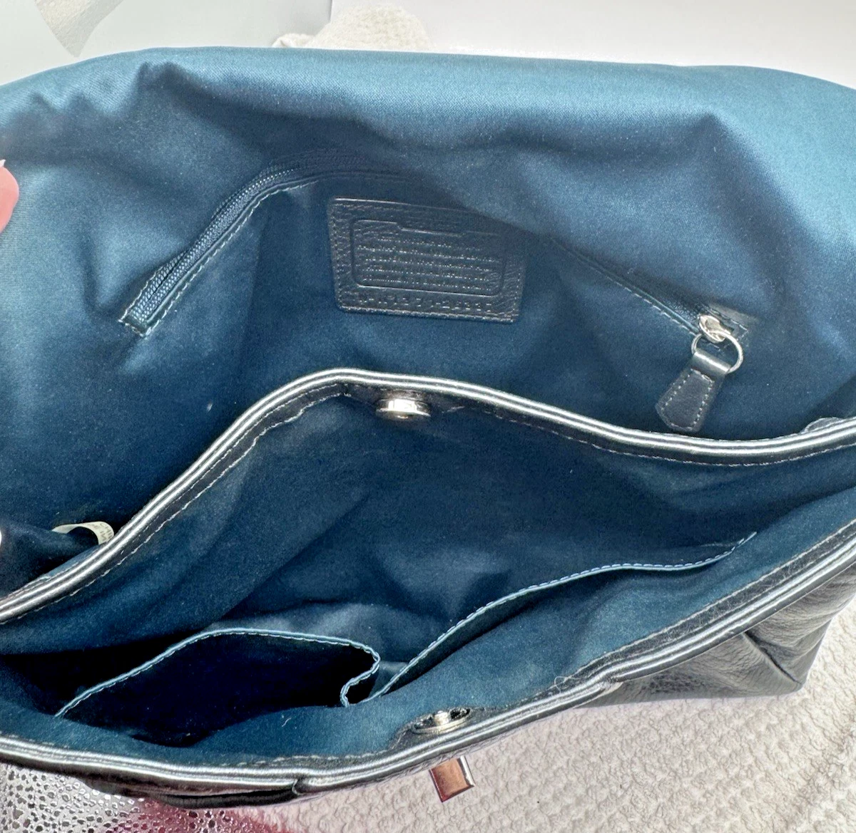 COACH MADISON PATTA SPALLA NERA CON GLITTER PITONE ARGENTO F26337