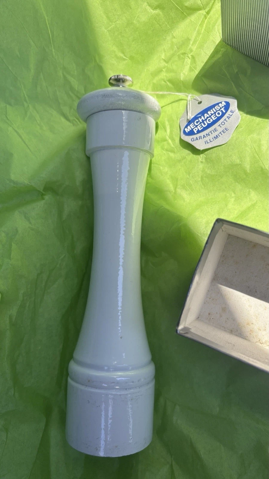 Peugeot France pepper mill grinder white glossy kitchen accessories cooking Box