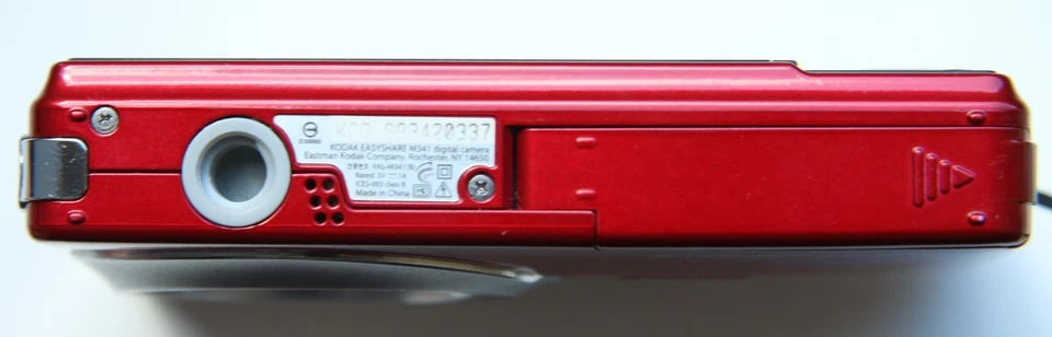 Kodak EasyShare M341 12.2MP Compact Digital Camera Red - Image 4 of 4