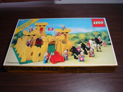 LEGO Classic Castle 6075 - Complete Set w/Instructions - Never Assembled