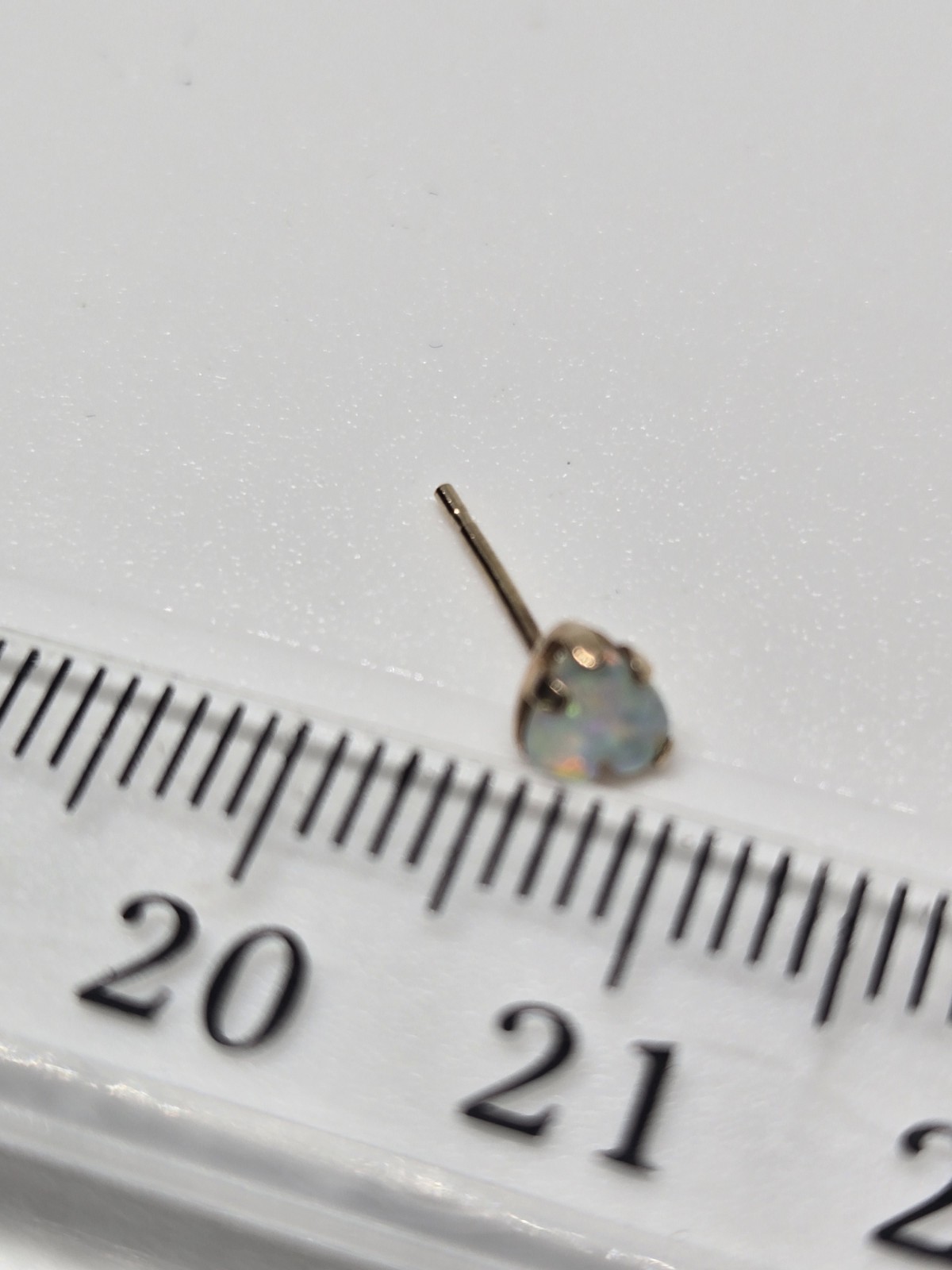 10K Solid Yellow Gold Single Earring With Opal in… - image 4