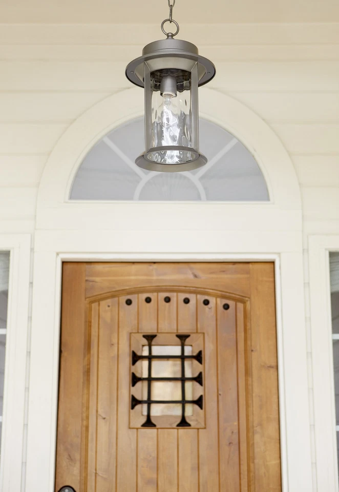 Charter - 1 linterna colgante exterior de luz con estilo - 9,5 pulgadas de ancho por 15,75 Foto 2 de 3