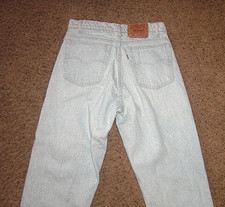 Vtg 90's LEVI'S 550 light wash Tapered Leg made USA Jeans 32x34 actual 30x34