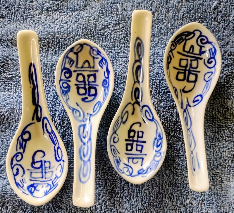 SET OF 4 BLUE DOUBLE HAPPINESS PORCELAIN SPOONS Excellent Condition Chinese 