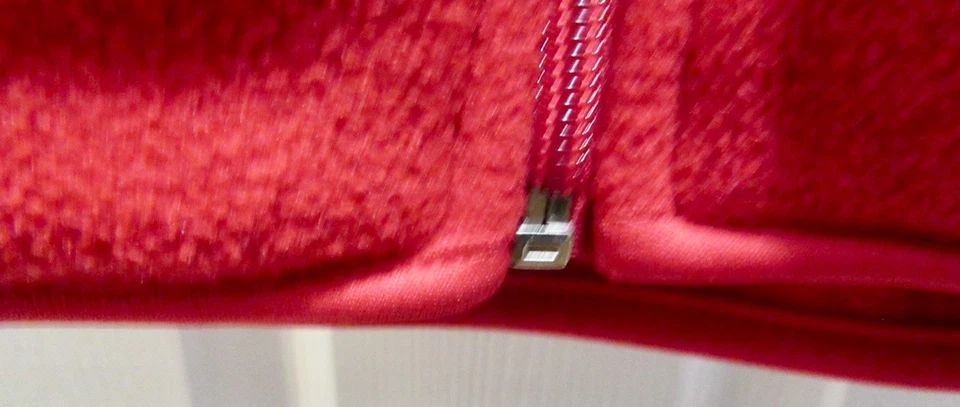 Ohio State Women's  XL 100% Polyester Zipper Vest With Pockets By Colosseum - Image 3 of 4