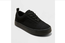 Art Class Kids Garrett Lace up Sneakers Black. NWT.