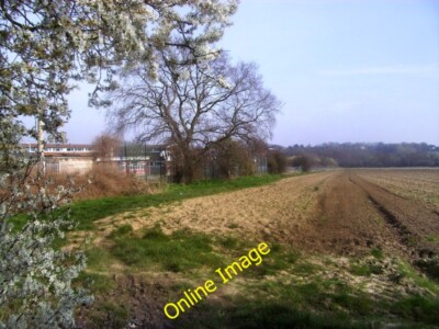 Photo 6x4 Between the Field and the School Upminster Sandwiched between a c2014