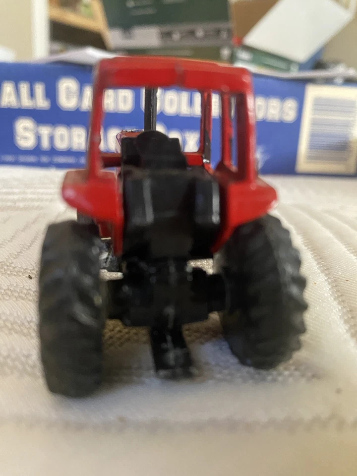 ERTL Vintage 1/64 Scale International 5088 Tractor (Gray Slotted Rims) - Image 2 of 4