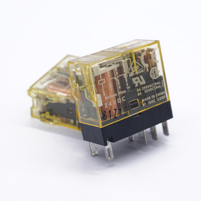 Relè IDEC RJ2S-CL-D24 - Nuovo Di Zecca