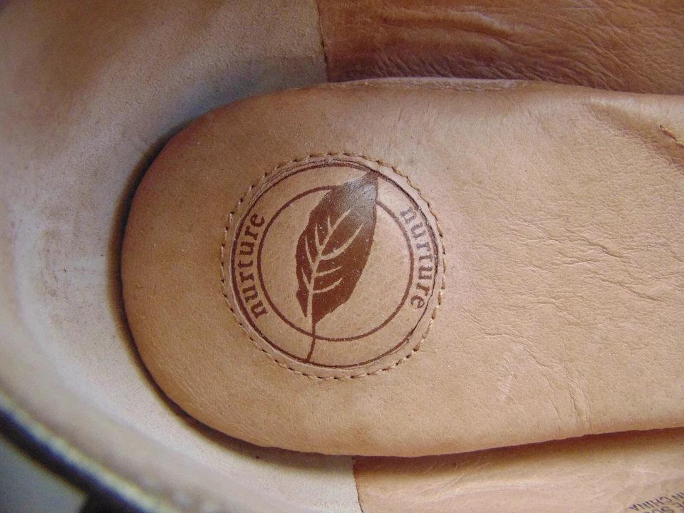 Zapatos planos Mary Jane de cuero para mujer Nurture 10 dorados Foto 4 de 4