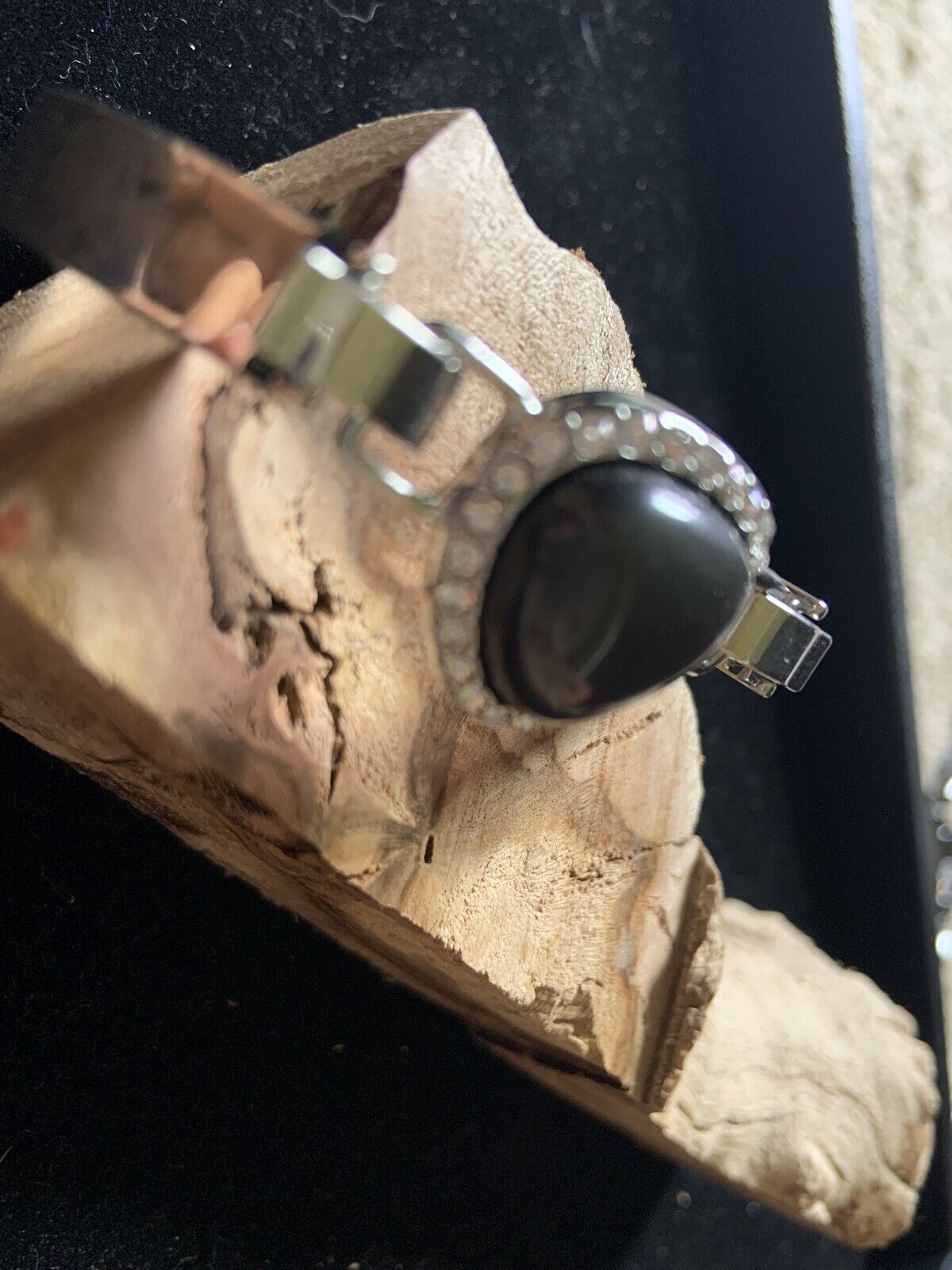 Picture 2 of 4