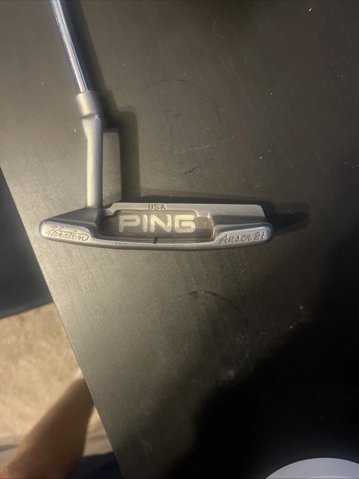 Putter de 2 hojas Ping Anser 35 pulgadas de acero, agarre de golf Gamecock para diestros Foto 3 de 4