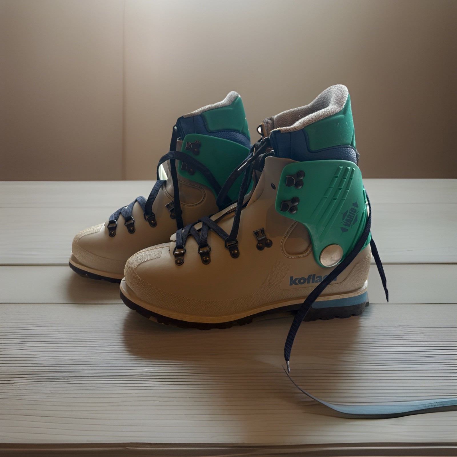 Botas de escalada en hielo Koflach Vario Viva de plástico suave gris verde