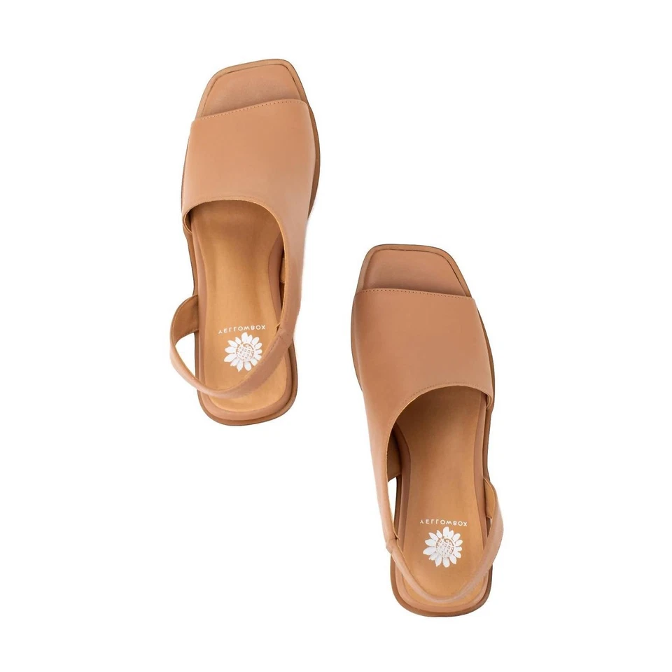 Sandalia de cuña Yellowbox Valdosta para mujer talla 10 Foto 3 de 4