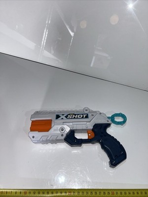 Zuru X-Shot Foam Dart Blaster 6 rotierender Barrel leider keine Kugeln