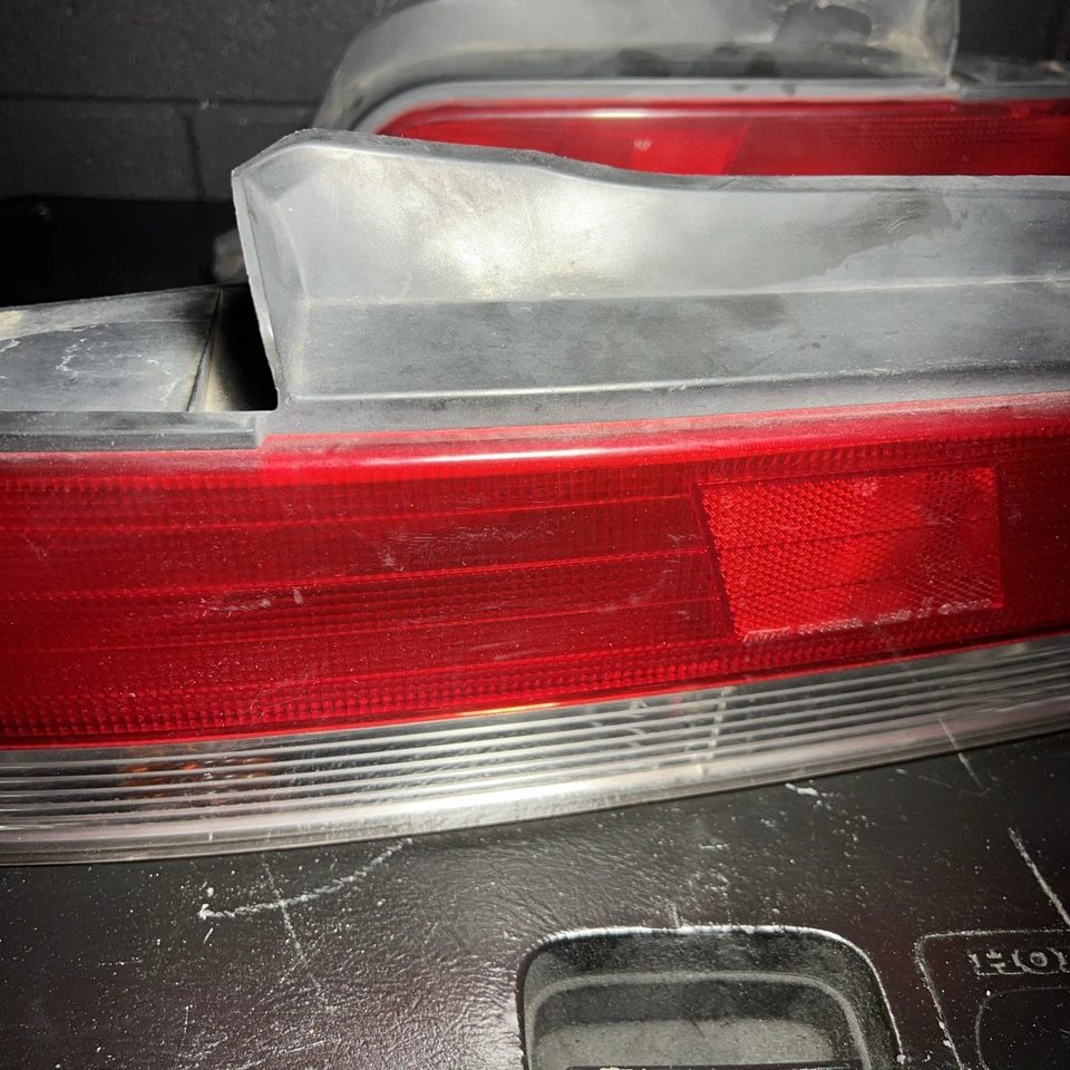 Par de montaje de luces traseras Honda Prelude 1997-2001 OEM/pasajero y conductor Foto 3 de 4