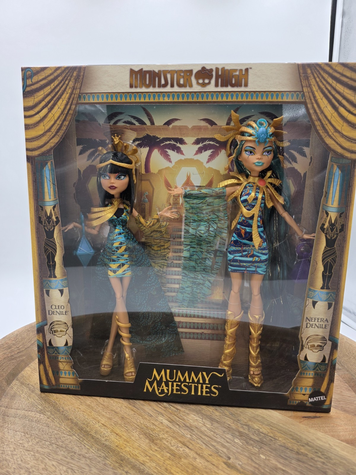 Monster High MUMMY MAJESTIES Cleo and Nefera De Nile Collectible Doll 2-Pack Set