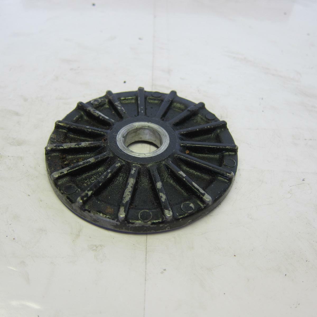 オイルプレート 1997 Kawasaki Ninja ZX11 ZX1100D OEM ENGINE MOTOR OIL FILTER PLATE