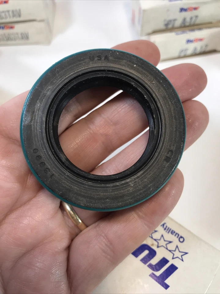 1 sello de aceite y grasa TruStar PT 8660S C/R 13990 Vic. 46438. Hecho en USA. NOS Foto 3 de 4