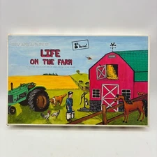 VINTAGE Life on the Farm 1st Printing COMPLETE 1988 W R Fun Games Animals