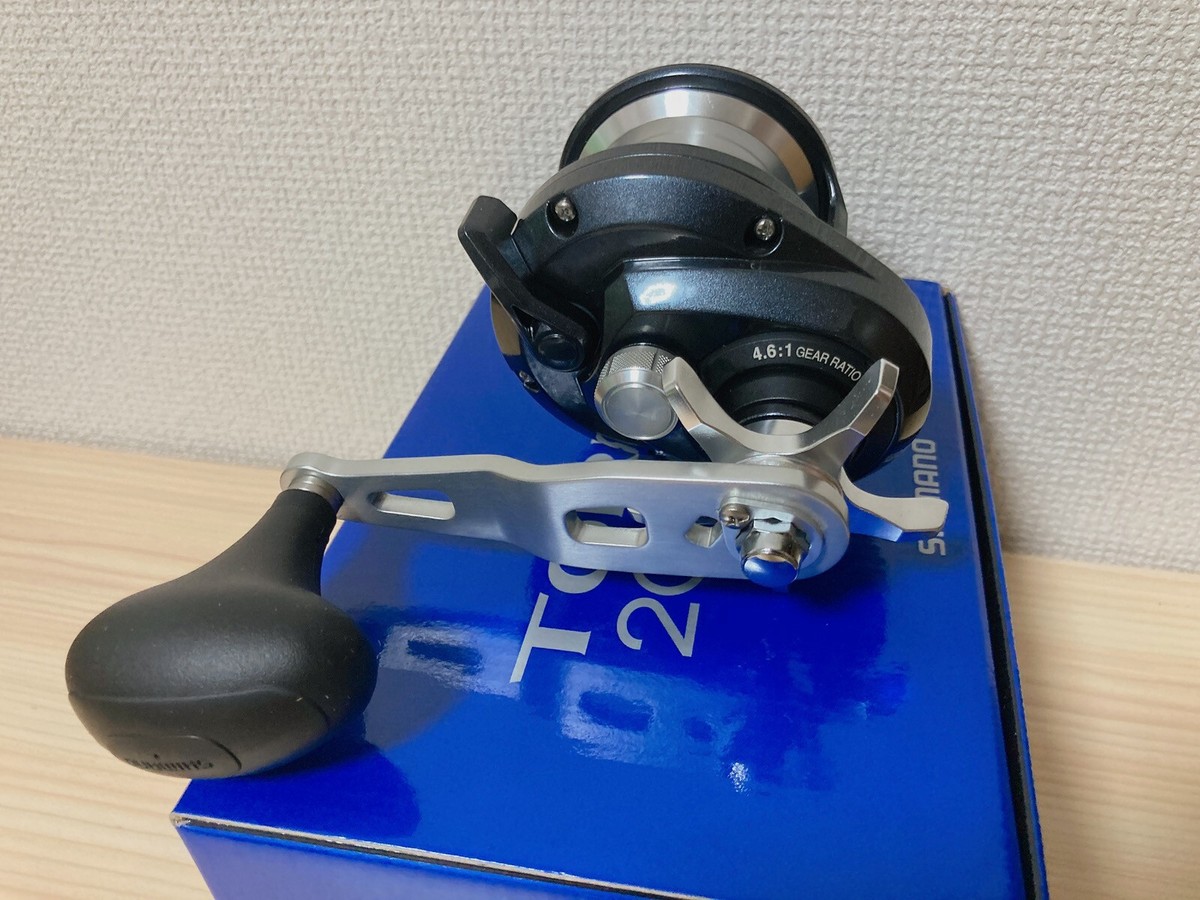 Baitcasting Reel 20 TORIUM 2000PG Right 4.6:1 Fishing Reel