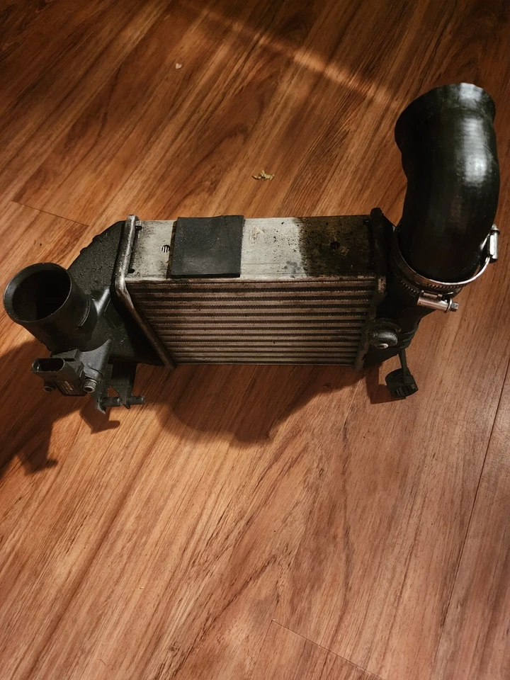 02-06 INTERCOOLER LADO CONDUCTOR IZQUIERDO AUDI B6 A4 1.8T TRACCIÓN DELANTERA Y QUATTRO OEM 040522 Foto 3 de 3