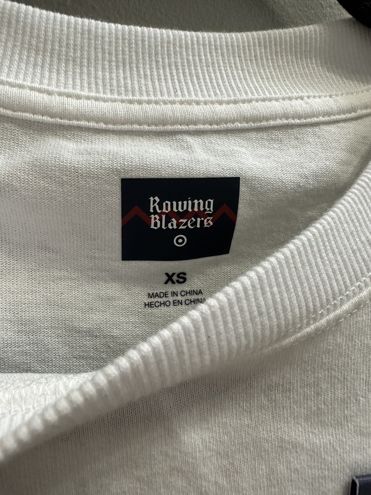 FILA T shirt Rowing Blazers x Target nuova con etichette adulto extra piccola bianca blu logo terra XS