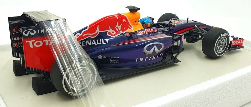 Spark 1/18 Scale 18S135 - Red Bull RB10 F1 2014 #1 S.Vettel Australia - Image 2 of 4