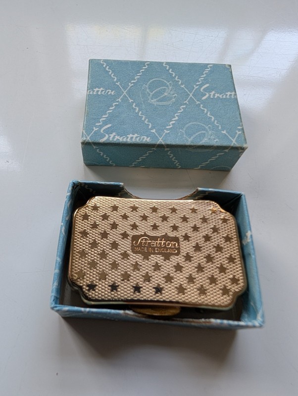 Vintage Stratton Gold Snuff Box Pill Box Still In Original Box