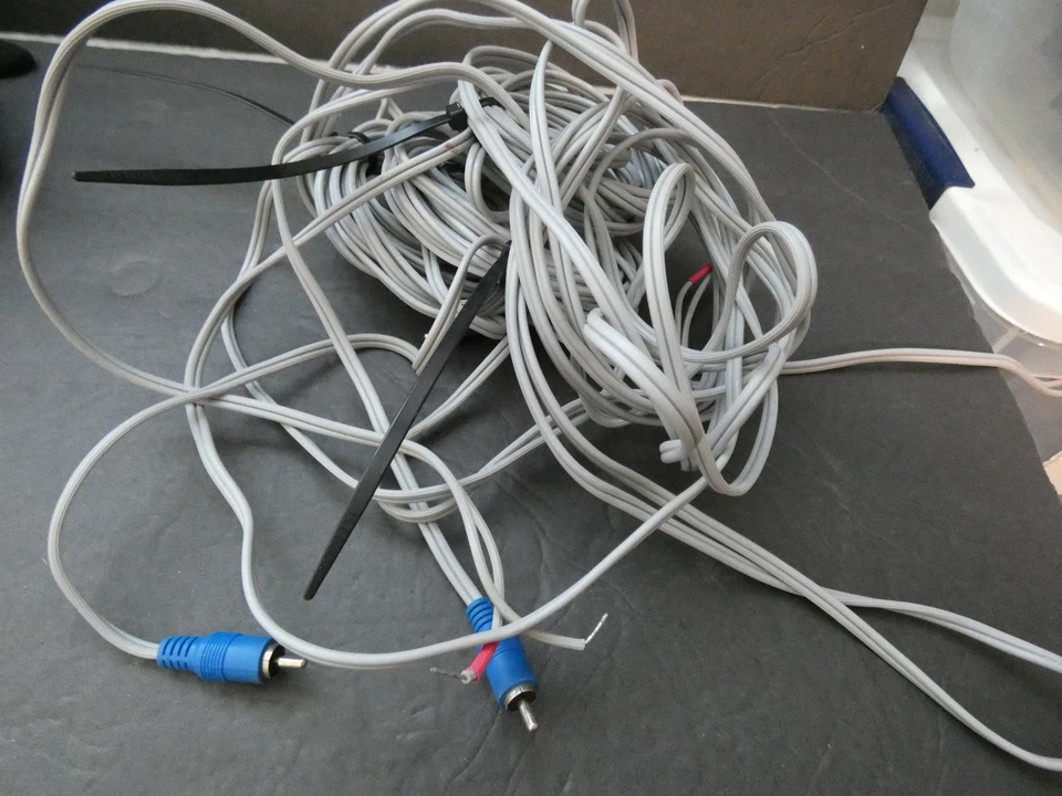 BOSE LIFESTYLE MUSIKANLAGE PAAR LAUTSPRECHERKABEL