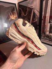 Nike Air Max 95 x Undefeated Sail Sail/Gorge Green/Sport Red IB4453-100 UK 7.5