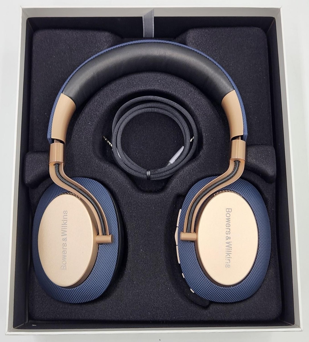 Bowers & Wilkins PX Wireless Adaptive Noise Cancelling