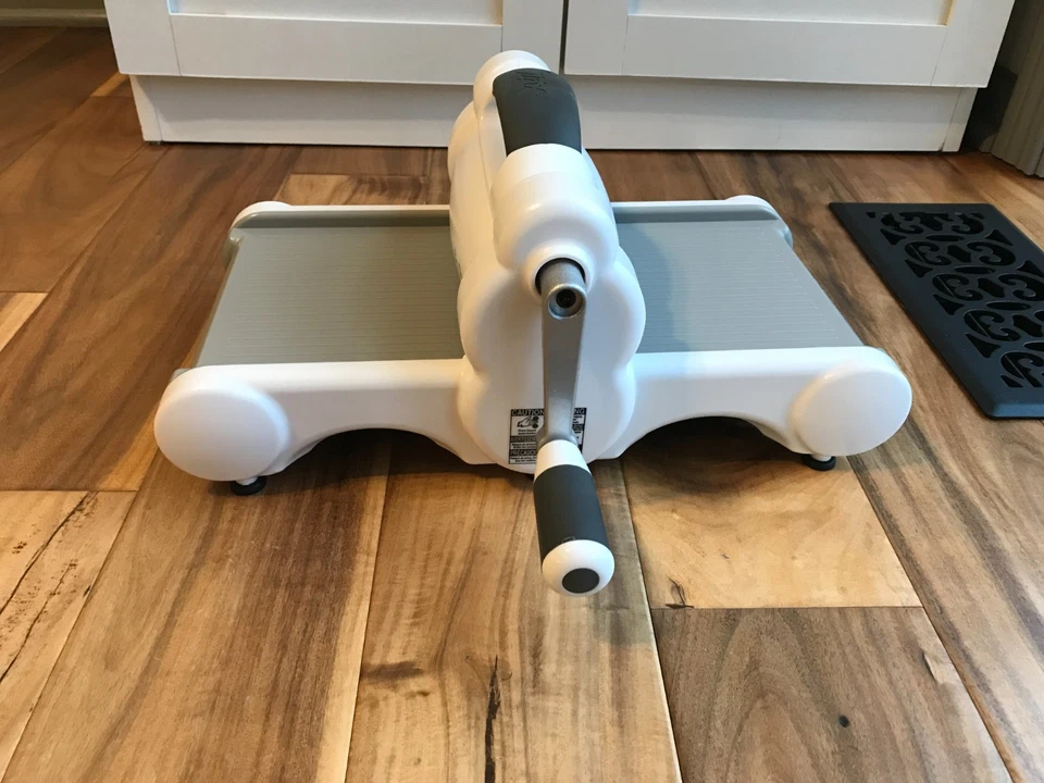 Máquina de troquelado y estampado Sizzix Big Shot máquina blanca/gris SOLO Foto 4 de 4