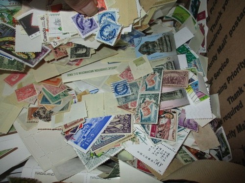 WORLDWIDE BOXLOT OVER 10 LBS OF COVERS UNCHECKED BOX 2 - Picture 2 of 6